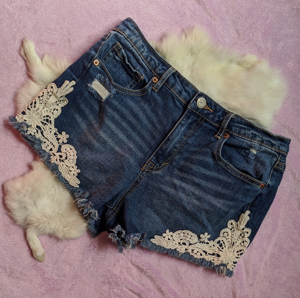 🤍 Aeropostale denim high waisted shorts